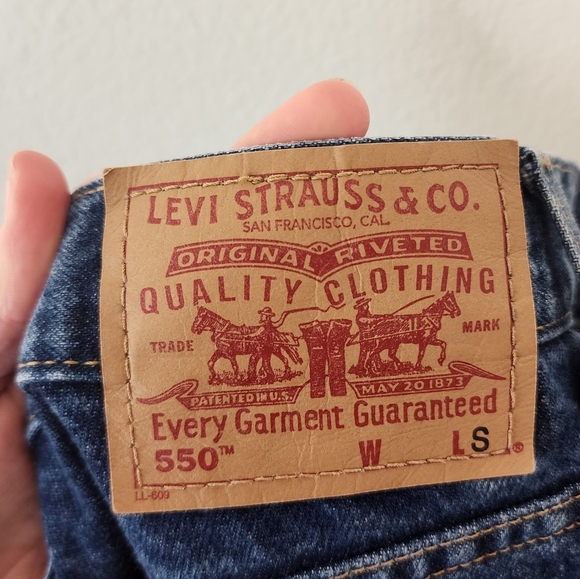 Vintage Levi’s 550 Relaxed Fit Tapered Leg Jeans 14s - Picture 6 of 7